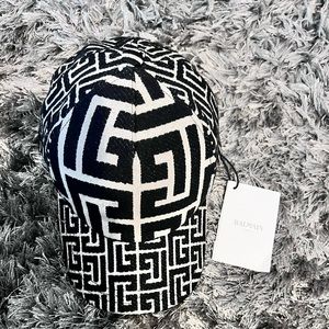 Black and white Balmain baseball cap. Brand new with tags!